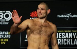O lutador do UFC Sean Strickland faz um discurso sexista e homofóbico sobre Bad Bunny e Ronda Rousey durante o Paramount + Media Day: ‘Ninguém dá a mínima para esportes femininos’