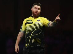 Estrela dos dardos saiu com ‘pênis machucado’ depois de tentar esporte olímpico de inverno