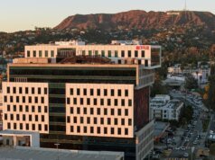 Netflix deposita rapidamente US$ 2,8 bilhões enquanto a Paramount paga a taxa de rescisão do WBD; As ações do Streamer sobem mais 14%