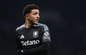 Unai Emery envia mensagem a Jadon Sancho sobre a forma e o futuro do Aston Villa