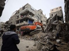 Para construir pontes, devemos bloquear as bombas