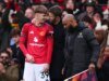 Tyler Fletcher revela mensagem de Michael Carrick no ‘dia louco’ da estreia do Man Utd