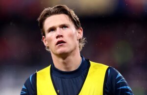 Scott McTominay fala sobre seu futuro no Napoli em meio a ligações de retorno do Man Utd