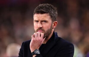 Michael Carrick aponta uma decisão importante que o Man Utd deve acertar neste verão