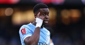 Manchester City zomba do Manchester United após vitória da FA Cup sobre o Salford City