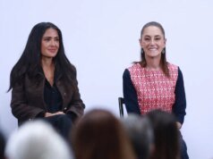 Salma Hayek se junta à presidente mexicana Claudia Sheinbaum para o lançamento do incentivo ao cinema de 30%