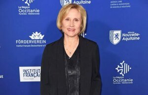 Daniela Elstner, da Unifrance, recebe medalha da Legião de Honra na Embaixada da França em Berlim durante Festival de Cinema