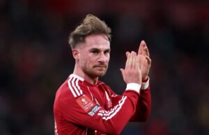 O pai de Alexis Mac Allister envia mensagem ao Man Utd sobre a transferência de verão