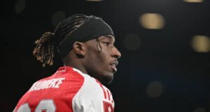 Noni Madueke elogia o ‘inacreditável’ companheiro de equipe do Arsenal após vitória sobre o Wigan