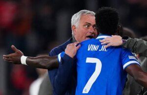 José Mourinho revela o que disse a Vinicius Jr depois que a vitória do Real Madrid foi marcada por acusações de racismo