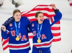 Donald Trump desrespeita mulheres medalhistas de ouro em telefonema ‘misógino’ com heróis do hóquei no gelo dos EUA