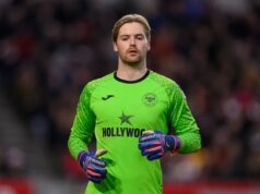 Por que Caoimhin Kelleher não está jogando pelo Brentford contra o Burnley hoje