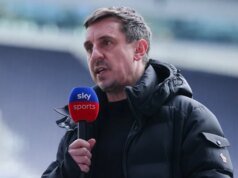 Gary Neville avisa que Michael Carrick vai ‘matar’ a estrela do Man Utd se ele não contratá-lo logo