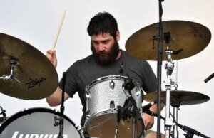 Timothy Very morre: o baterista da orquestra de Manchester tinha 42 anos
