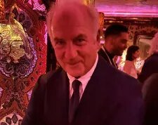 Breaking Baz: estrelas, cineastas e executivos dançam a noite toda na festa “Disfuncional” do BAFTA de Charles Finch e Chanel
