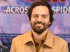Jake Johnson interpretará o investigador particular em Dan Goor, piloto de comédia da NBC de Luke Del Tredici, com direção de Akiva Schaffer