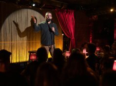 O escritor vencedor do Emmy de ‘Daily Show’ Matt Koff apresenta o especial de comédia do segundo ano ‘Cat Man’