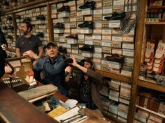 O diretor de fotografia de ‘Marty Supreme’, Darius Khondji, usou Haze Machine para criar um visual nova-iorquino dos anos 1950