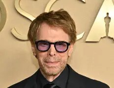 Jerry Bruckheimer dá atualizações sobre ‘Piratas do Caribe’ e ‘Top Gun’: “É uma corrida de cavalos”