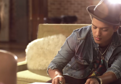 As 10 melhores músicas de Bruno Mars de todos os tempos