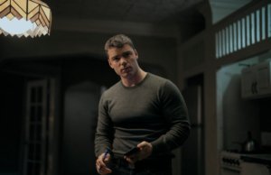 ‘The Night Agent’: Gabriel Basso sobre o tormento e status de relacionamento de Peter na terceira temporada, cena de interrogatório e por que muitos apreciarão ‘FU’ para a linha do presidente