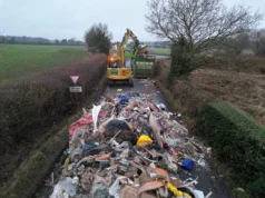 Os casos de despejo de moscas saltaram quase 10% no ano passado para novos máximos, mostram dados do conselho