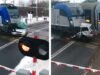 A polícia assiste impotente enquanto o carro é destruído por dois trens na passagem de nível na Polônia