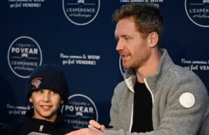 «Il peut prendre la rondelle et faire ce qu’il veut avec»: Mike Matheson está impressionado com o jogo de Juraj Slafkovsky nos Jogos Olímpicos