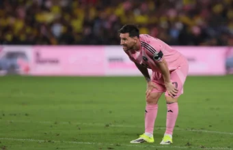 🚨 QUEBRANDO: Inter Miami gagueja com dez jogadores no empate contra o Barcelona SC