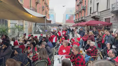 «L’ambiance est débile»: um bar em Milão deve ser o lugar de encontro dos partidários canadenses para as partidas olímpicas de hóquei