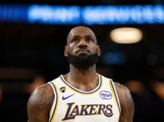 LeBron James joga terça-feira contra o Spurs, encerrando oficialmente sua seqüência inédita de 21 anos na All-NBA