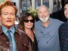 Conan O’Brien compartilha a reação aos assassinatos de Rob e Michele Reiners depois que eles compareceram à sua festa de Natal: “Fiquei em choque”