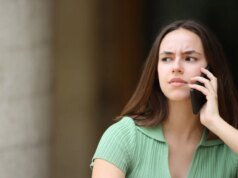 Residentes do estado de Washington pressionaram 2 para espanhol. O bot falava inglês com sotaque espanhol