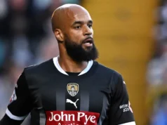 David McGoldrick consegue três gols na vitória de Barnsley sobre Leyton Orient
