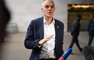 Organizações de notícias do Reino Unido – incluindo a BBC – formam uma coalizão de mídia sobre os direitos de publicação de IA para ‘proteger o jornalismo original’