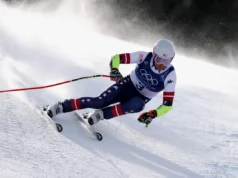 Jogos Olímpicos de Inverno de 2026: Ryan Cochran-Siegle ganha prata no super-G, terminando à frente do favorito suíço Marco Odermatt