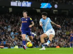 Man City reduziu a vantagem do Arsenal na Premier League para dois pontos após a vitória do Newcastle