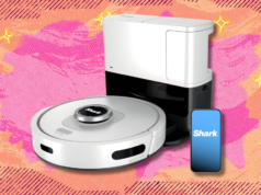 Facilite o trabalho de arrumar sua casa com 50% de desconto no aspirador robô com controle de voz Shark AI Ultra