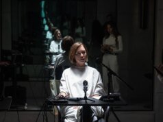 Espere, a 2ª temporada de Paradise está viajando no tempo?