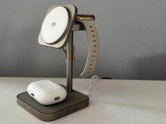 Este carregador múltiplo 3 em 1 elimina a confusão de cabos de mesa – e fica ótimo ao fazê-lo