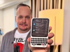 Em um mundo sem BlackBerry, os teclados físicos dos telefones estão de volta