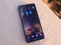 Esqueça a Samsung: este telefone Motorola que testei é o rei da duração da bateria por menos de US$ 300