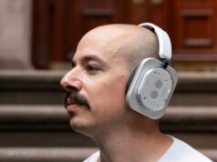 Aqui está uma primeira olhada no novo fone de ouvido colorido da Nothing A