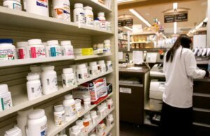 Análise minuciosa de anúncios farmacêuticos, um teste para liberdade de expressão