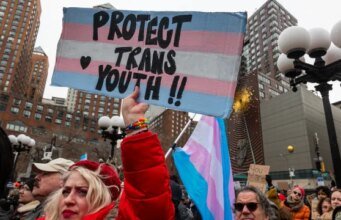 A negligência médica chega ao veredicto do destransicionador