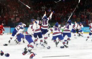 A vitória histórica do nosso time masculino de hóquei foi demais para os escritores esportivos suportarem