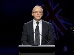 Três australianos estavam a bordo de um submarino dos EUA que afundou um navio iraniano, diz o primeiro-ministro Albanese