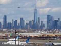 Dois aviões quase colidem na pista de um importante aeroporto dos EUA