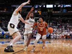 O guarda texano Jordan Pope revela que quebrou o pé na derrota no Sweet 16 para Purdue