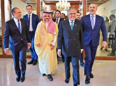 Irã alerta que tropas terrestres dos EUA estariam em risco enquanto diplomatas se reúnem para negociações de paz